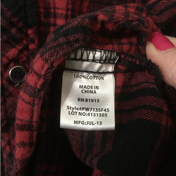 PD & C Red & Black Plaid Button Up Long sleeve Shirt Size 8 Boys - Picture 3 of 3